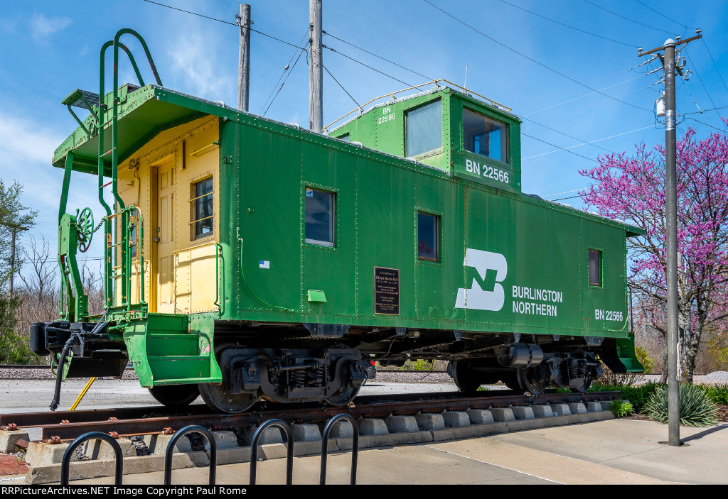 BN 22566, ex Union Pacific CA-3 UP 25054 Caboose on display